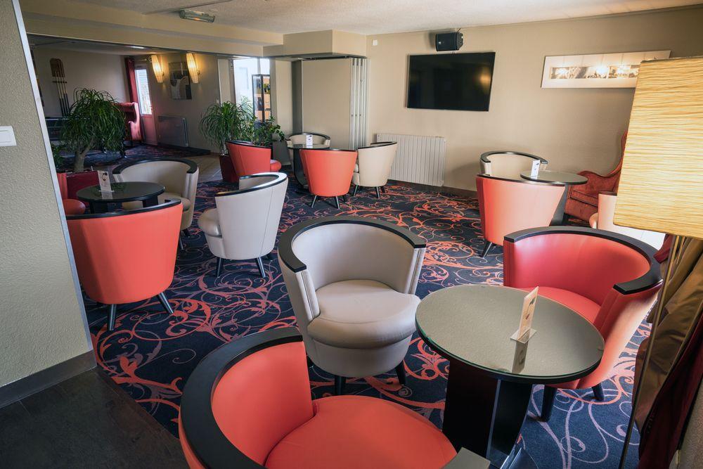 Logis Hotel L'Oree De Chartres - Barjouville ภายนอก รูปภาพ