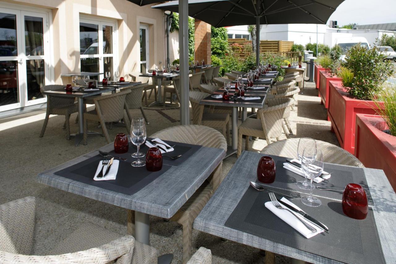Logis Hotel L'Oree De Chartres - Barjouville ภายนอก รูปภาพ