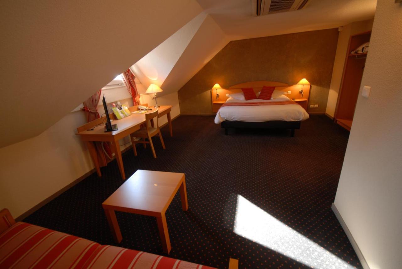 Logis Hotel L'Oree De Chartres - Barjouville ภายนอก รูปภาพ