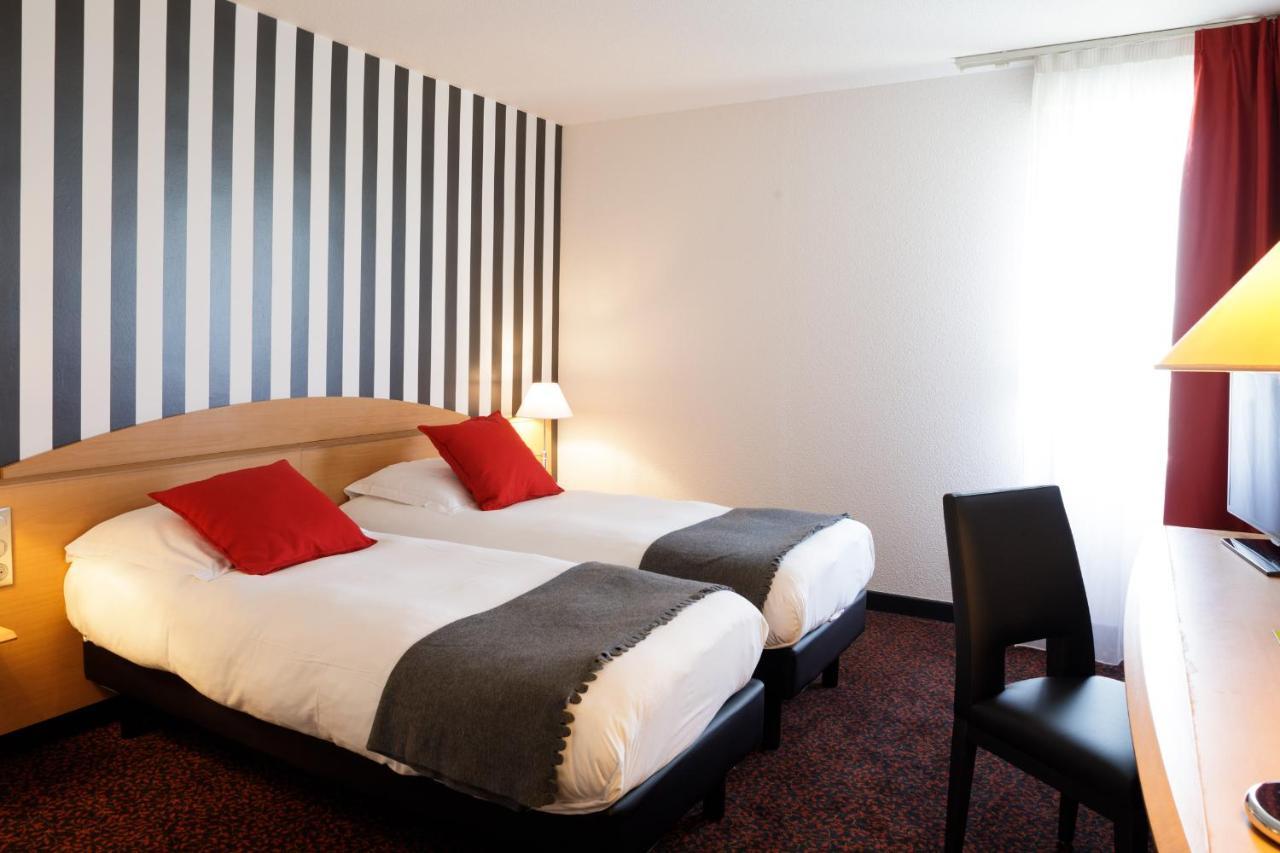 Logis Hotel L'Oree De Chartres - Barjouville ภายนอก รูปภาพ