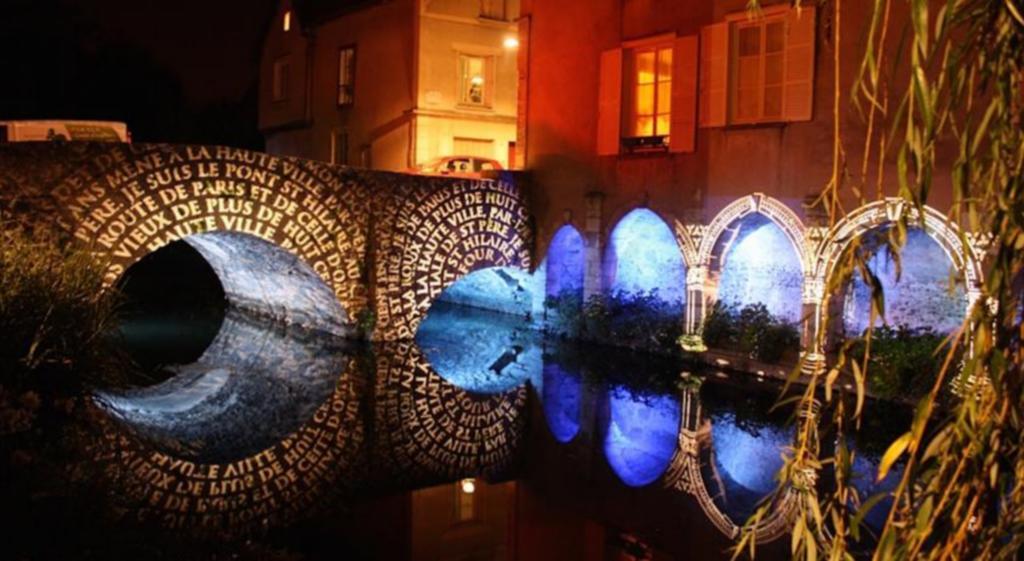 Logis Hotel L'Oree De Chartres - Barjouville ภายนอก รูปภาพ