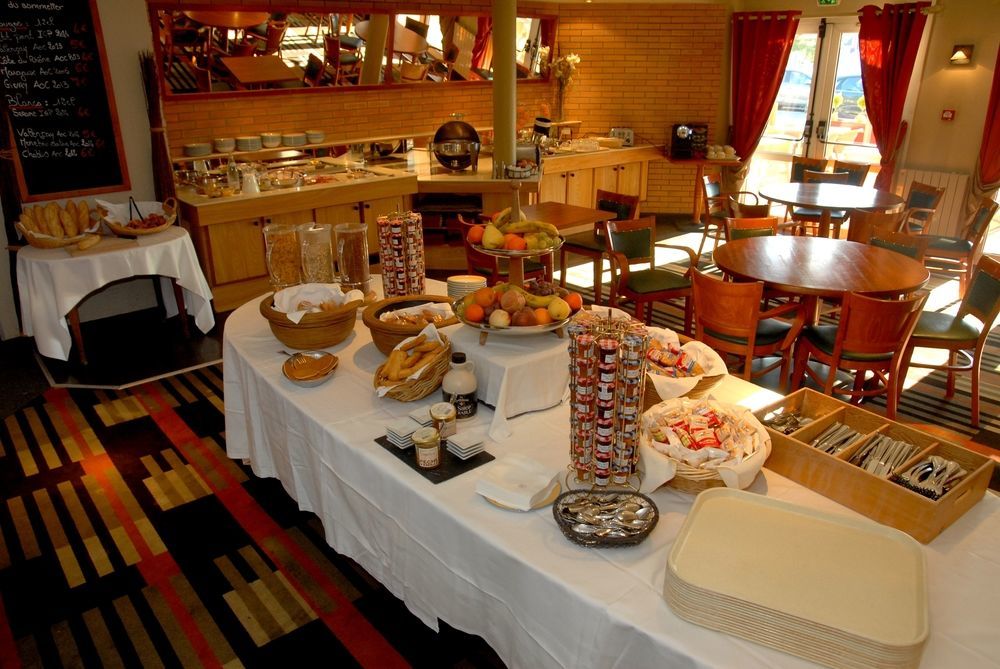 Logis Hotel L'Oree De Chartres - Barjouville ภายนอก รูปภาพ