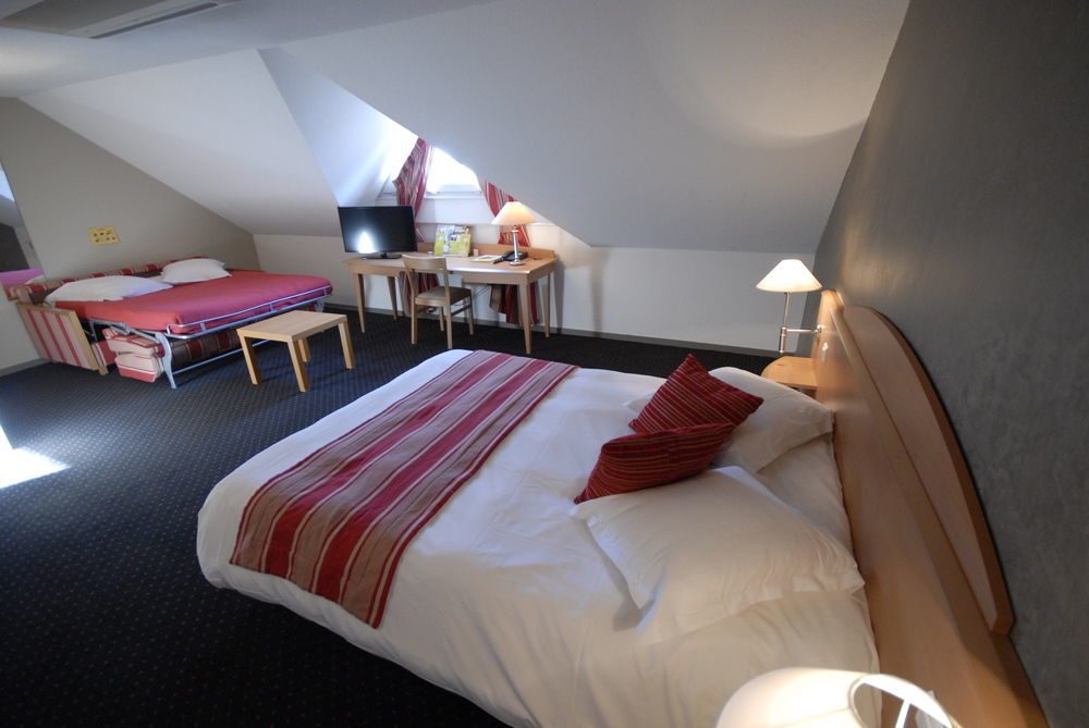 Logis Hotel L'Oree De Chartres - Barjouville ภายนอก รูปภาพ