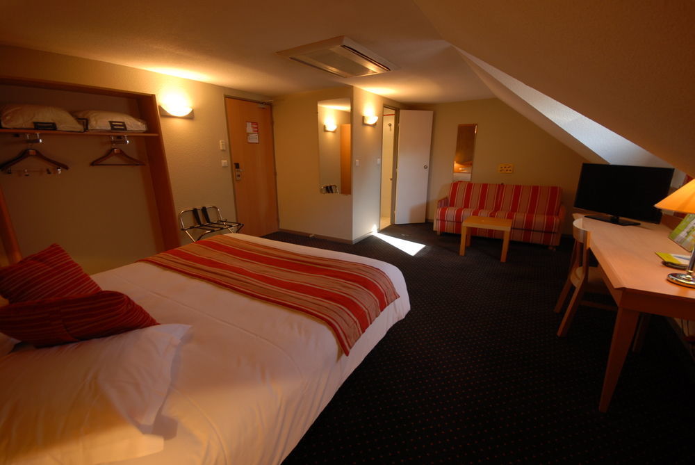 Logis Hotel L'Oree De Chartres - Barjouville ภายนอก รูปภาพ